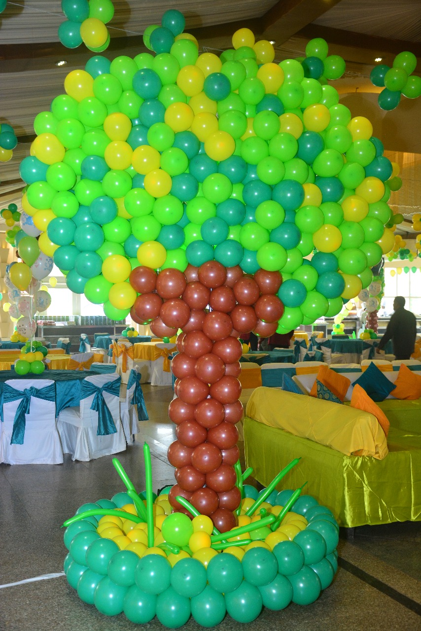 balloon tree decoration